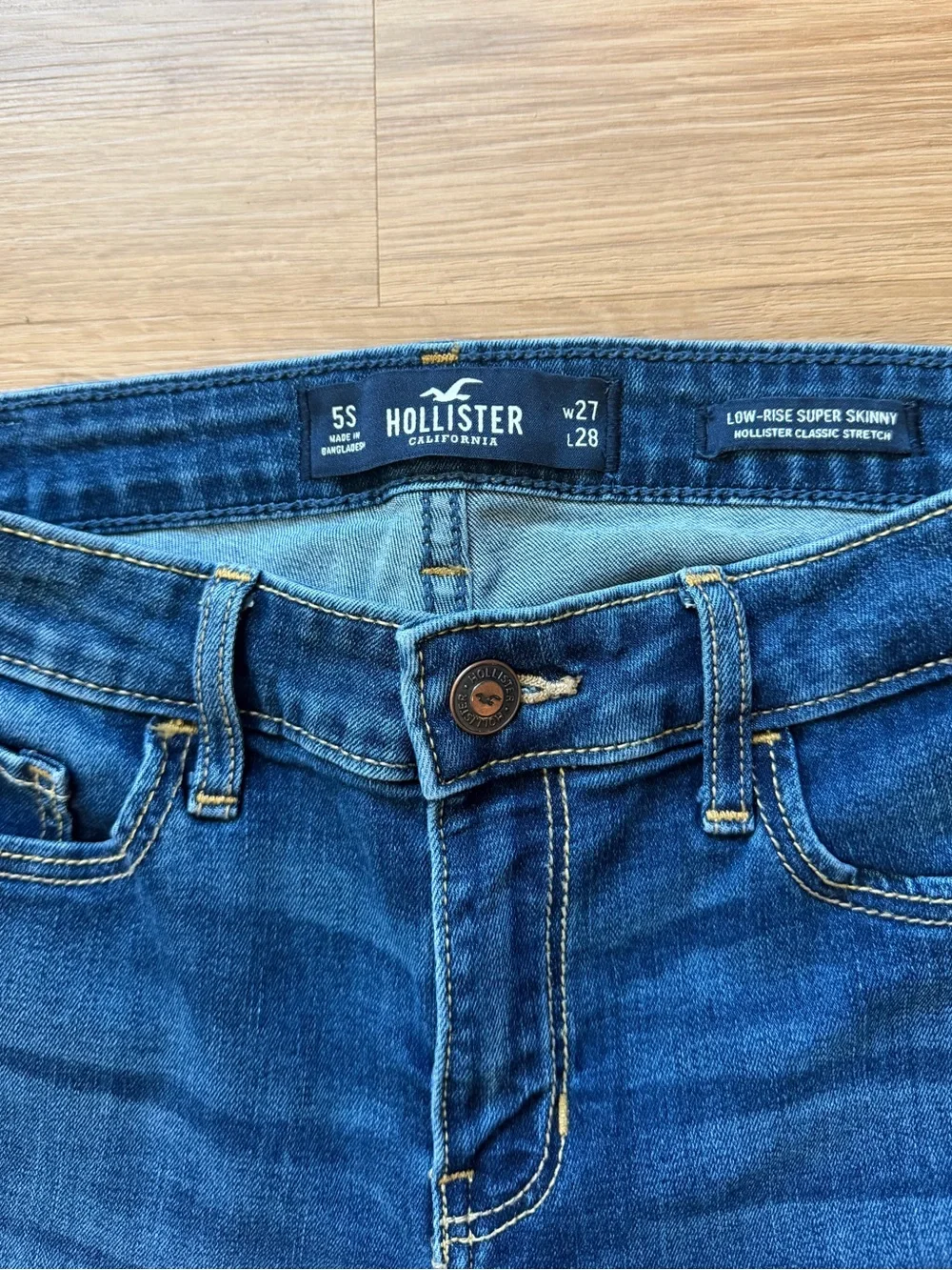 Hollister Women’s Low-Rise Super Skinny Blue Denim Jeans
